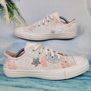 Converse All Star Butterfly Crochet Low Top Sneaker Womens Size 9